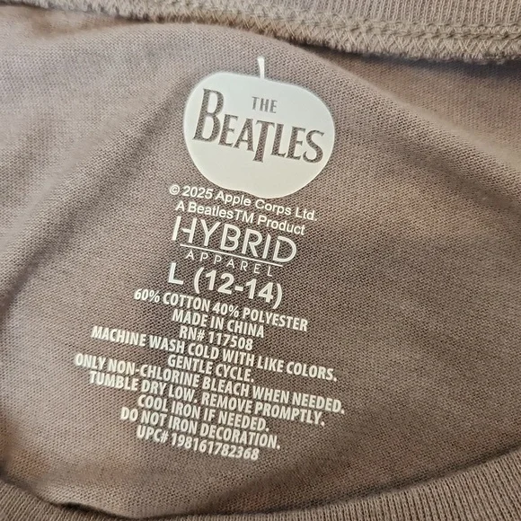 The Beatles Abbey Road 2025 Hybrid Apparel‎ T-Shirt Size Large - Picture 7 of 7